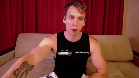 Snapshot of king_pong chatting on 10/15/25, 09:37 king_pong online show from 10/15/25, 09:37