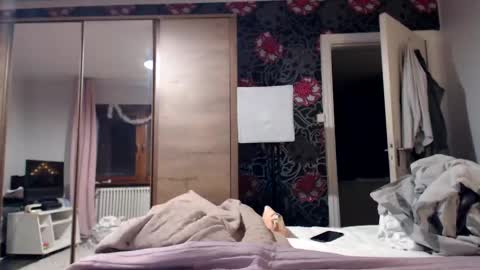 sexysexyhotwetpinkredpussy online show from 12/22/24, 04:38