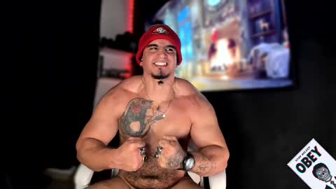 Snapshot of kingbear777 chatting on 02/07/25, 01:22 King Bear online show from 02/07/25, 01:22