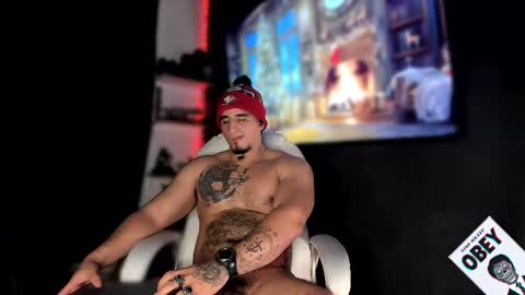 Snapshot of kingbear777 chatting on 02/14/25, 05:09 King Bear online show from 02/14/25, 05:09