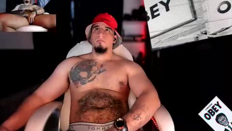 Snapshot of kingbear777 chatting on 02/16/25, 03:04 King Bear online show from 02/16/25, 03:04