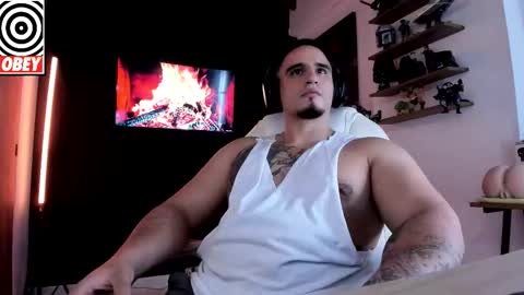 Snapshot of kingbear777 chatting on 10/02/25, 10:17 King Bear online show from 10/02/25, 10:17