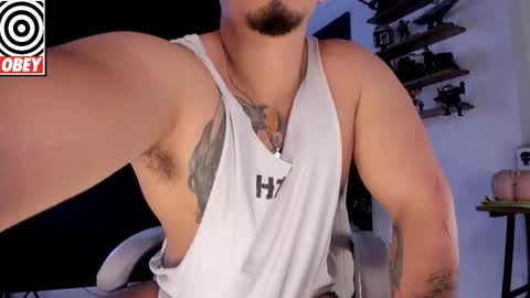 Snapshot of kingbear777 chatting on 10/04/25, 07:01 King Bear online show from 10/04/25, 07:01