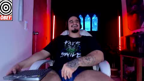 Snapshot of kingbear777 chatting on 11/26/25, 06:25 King Bear online show from 11/26/25, 06:25