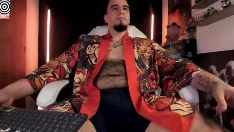 King Bear online show from 04/10/26, 03:34