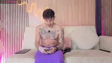 Dani  online show from 12/02/25, 03:23