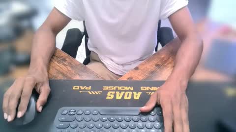 Snapshot of kingcf1 chatting on 03/24/26, 12:43 kingcf1 online show from 03/24/26, 12:43