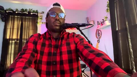 Snapshot of kingcorbra chatting on 12/07/24, 07:21 KC online show from 12/07/24, 07:21