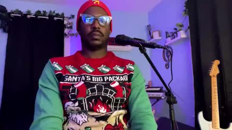 Snapshot of kingcorbra chatting on 12/24/24, 10:22 KC online show from 12/24/24, 10:22