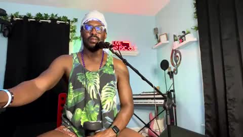 Snapshot of kingcorbra chatting on 02/08/25, 01:33 KC online show from 02/08/25, 01:33