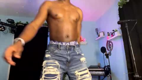 Snapshot of kingcorbra chatting on 02/14/25, 12:51 KC online show from 02/14/25, 12:51