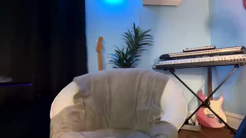 Snapshot of kingcorbra chatting on 03/04/25, 06:58 KC online show from 03/04/25, 06:58