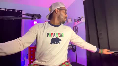 Snapshot of kingcorbra chatting on 03/10/25, 03:23 KC online show from 03/10/25, 03:23