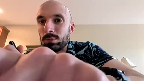 Snapshot of kingdaddysayless chatting on 04/27/26, 08:07 kingdaddysayless online show from 04/27/26, 08:07