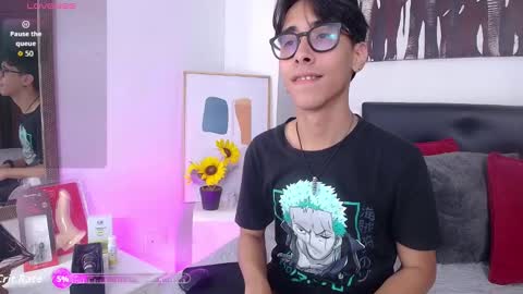 Snapshot of kingdanny_8 chatting on 11/15/25, 04:32 kingdanny_8 online show from 11/15/25, 04:32