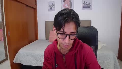 Snapshot of kingdanny_8 chatting on 11/30/25, 05:00 kingdanny_8 online show from 11/30/25, 05:00