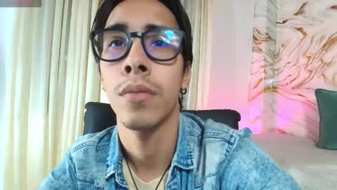 kingdanny_8 online show from 02/26/26, 01:15