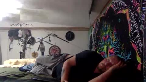 Snapshot of kingdawgg77 chatting on 09/23/25, 04:37 Jerry online show from 09/23/25, 04:37