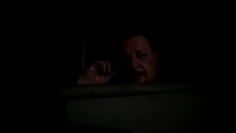 Snapshot of kingdawgg77 chatting on 10/05/25, 02:43 Jerry online show from 10/05/25, 02:43