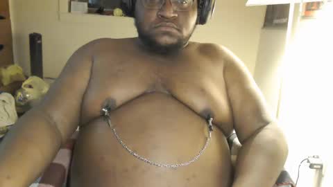 Snapshot of kinggrizzom chatting on 01/08/25, 04:12 Tyrell online show from 01/08/25, 04:12