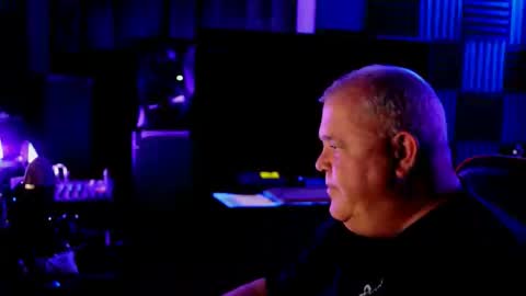 King James VIII online show from 10/16/25, 04:02