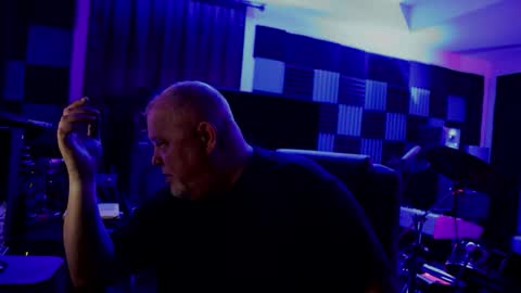 King James VIII online show from 02/16/26, 05:36