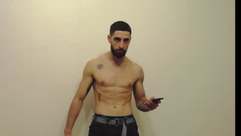 Snapshot of kingkarlos_ chatting on 12/19/24, 04:57 KingKarlos online show from 12/19/24, 04:57