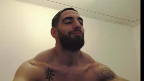 Snapshot of kingkarlos_ chatting on 12/20/24, 03:21 KingKarlos online show from 12/20/24, 03:21