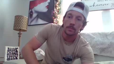 Snapshot of kinglee5150 chatting on 12/11/24, 06:42 kingqueenofthesouth318 online show from 12/11/24, 06:42