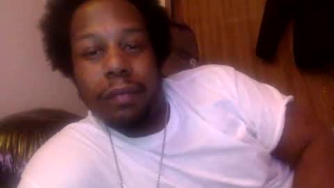 Snapshot of kinglibra420 chatting on 12/14/25, 04:01 loyal fuck online show from 12/14/25, 04:01