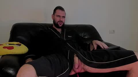 Snapshot of kingmallcom chatting on 11/26/25, 11:33 The King online show from 11/26/25, 11:33