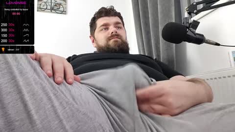 Snapshot of kingmarti chatting on 01/09/25, 05:23 Marti online show from 01/09/25, 05:23