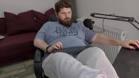 Snapshot of kingmarti chatting on 02/07/25, 04:03 Marti online show from 02/07/25, 04:03