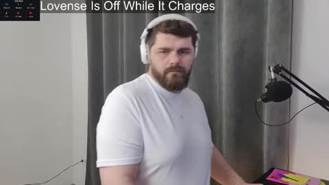 Snapshot of kingmarti chatting on 12/14/25, 10:31 Marti online show from 12/14/25, 10:31