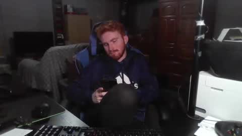 Snapshot of kingoffootfetish chatting on 02/26/25, 07:42 Master  King Tommy online show from 02/26/25, 07:42