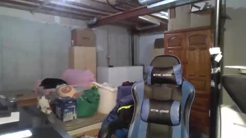 Snapshot of kingoffootfetish chatting on 04/01/26, 10:05 Master King Tommy online show from 04/01/26, 10:05