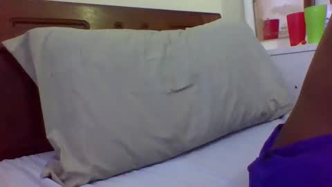 Snapshot of kingrena chatting on 04/01/26, 01:41 Rena-sexy online show from 04/01/26, 01:41