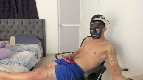 DOMINANT ALPHA KINGS online show from 10/28/25, 08:18