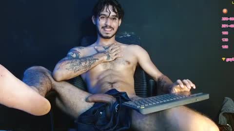 Snapshot of kingsakuna chatting on 12/22/24, 10:25 alberto online show from 12/22/24, 10:25