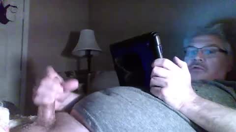 Snapshot of kingtongue10 chatting on 12/12/24, 10:34 kingtongue10 online show from 12/12/24, 10:34