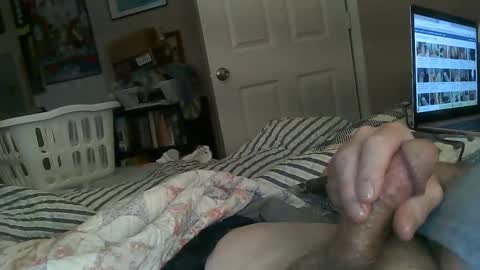 Snapshot of kingtongue10 chatting on 12/28/24, 12:56 kingtongue10 online show from 12/28/24, 12:56