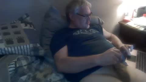 Snapshot of kingtongue10 chatting on 01/08/25, 12:47 kingtongue10 online show from 01/08/25, 12:47