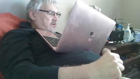 Snapshot of kingtongue10 chatting on 01/22/25, 07:24 kingtongue10 online show from 01/22/25, 07:24