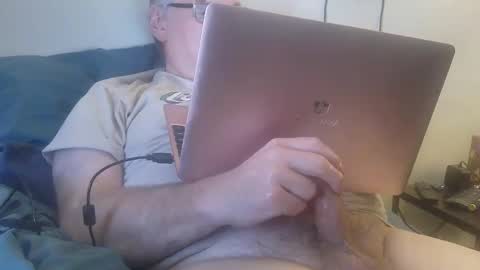 Snapshot of kingtongue10 chatting on 02/27/26, 10:10 kingtongue10 online show from 02/27/26, 10:10