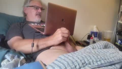 Snapshot of kingtongue10 chatting on 06/13/26, 12:14 kingtongue10 online show from 06/13/26, 12:14