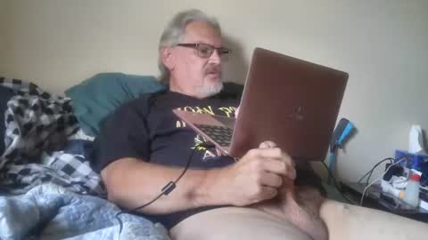 Snapshot of kingtongue10 chatting on 06/17/26, 11:16 kingtongue10 online show from 06/17/26, 11:16