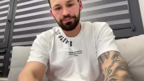 Snapshot of kingvortexxx chatting on 12/20/25, 10:50 kingvortexxx online show from 12/20/25, 10:50