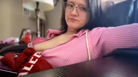 Snapshot of kinkbitch25 chatting on 01/23/25, 08:56 Kinkbitch online show from 01/23/25, 08:56