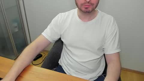 Snapshot of kinksubbydubby chatting on 03/08/26, 08:45 kinksubbydubby online show from 03/08/26, 08:45