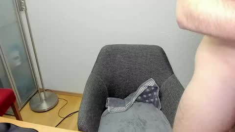 Snapshot of kinksubbydubby chatting on 04/27/26, 08:40 kinksubbydubby online show from 04/27/26, 08:40